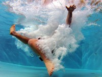 Cosas que no hacer en una piscina este verano