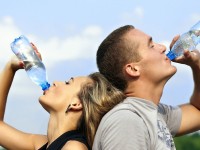 Cómo prevenir los golpes de calor en la piscina