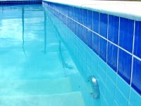 ¿Debo vaciar mi piscina en invierno?